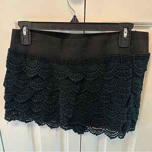 Black skort with layered fabric - Large